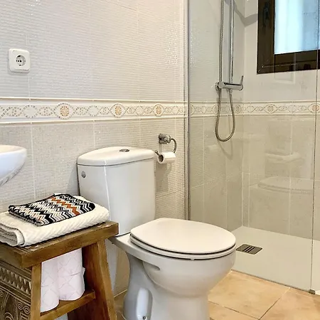Marlena, Calonge, Costa Brava,1 Luxe Private Studio-appartement With Private Pool In Quiet Area, Adults Only, Catalonia, Spain Guest house