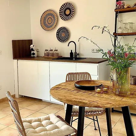 Marlena, Calonge, Costa Brava,1 Luxe Private Studio-appartement With Private Pool In Quiet Area, Adults Only, Catalonia, Spain Guest house